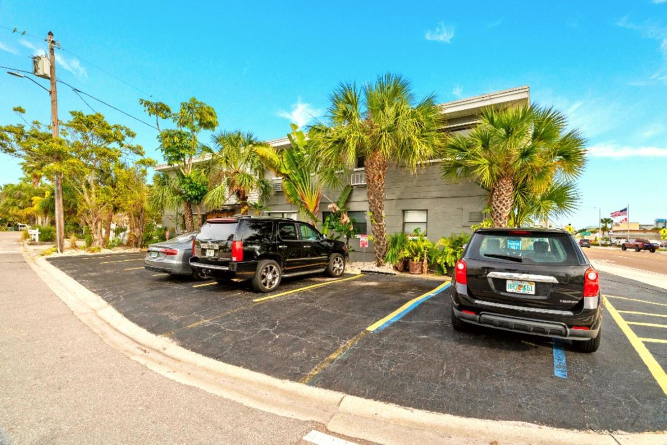 Boutique Beach Retreat St. Pete Beach Exterior foto